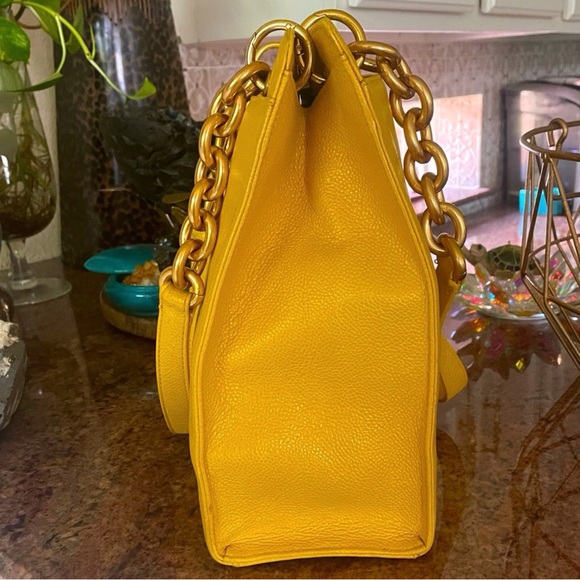 💛 Chanel 💛 yellow caviar shoulder tote vintage custom - Picture 8 of 15